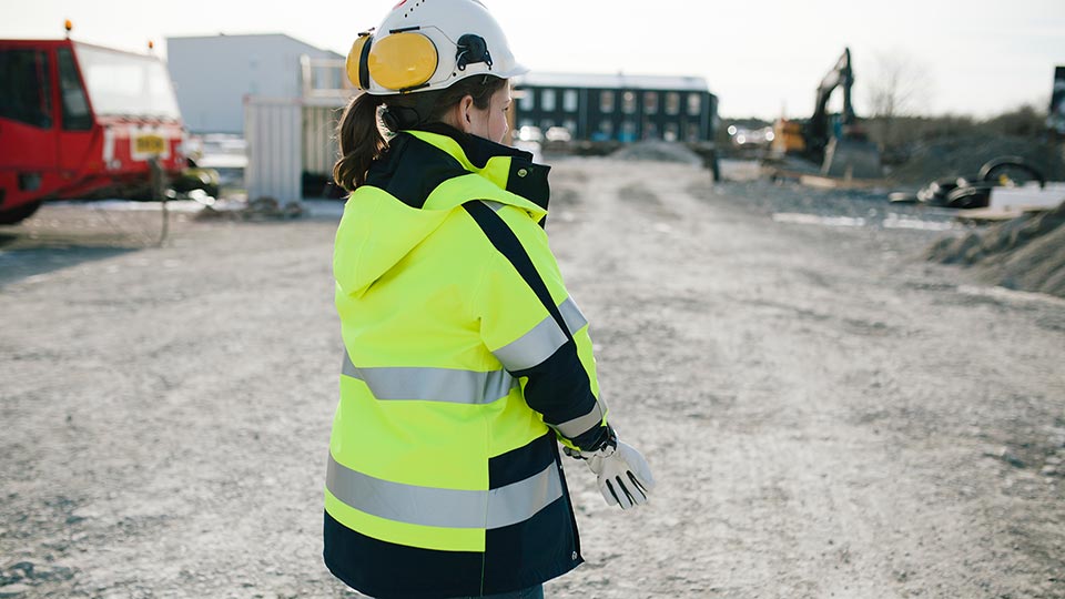 Byggnadsingenjör på byggarbetsplats, Gotland