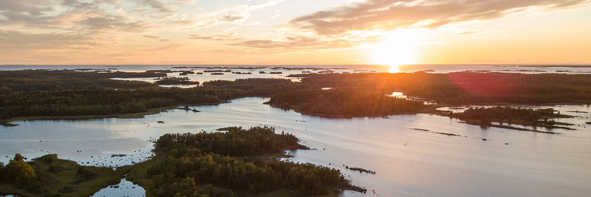 Solnedgång över Kvarkens skärgård